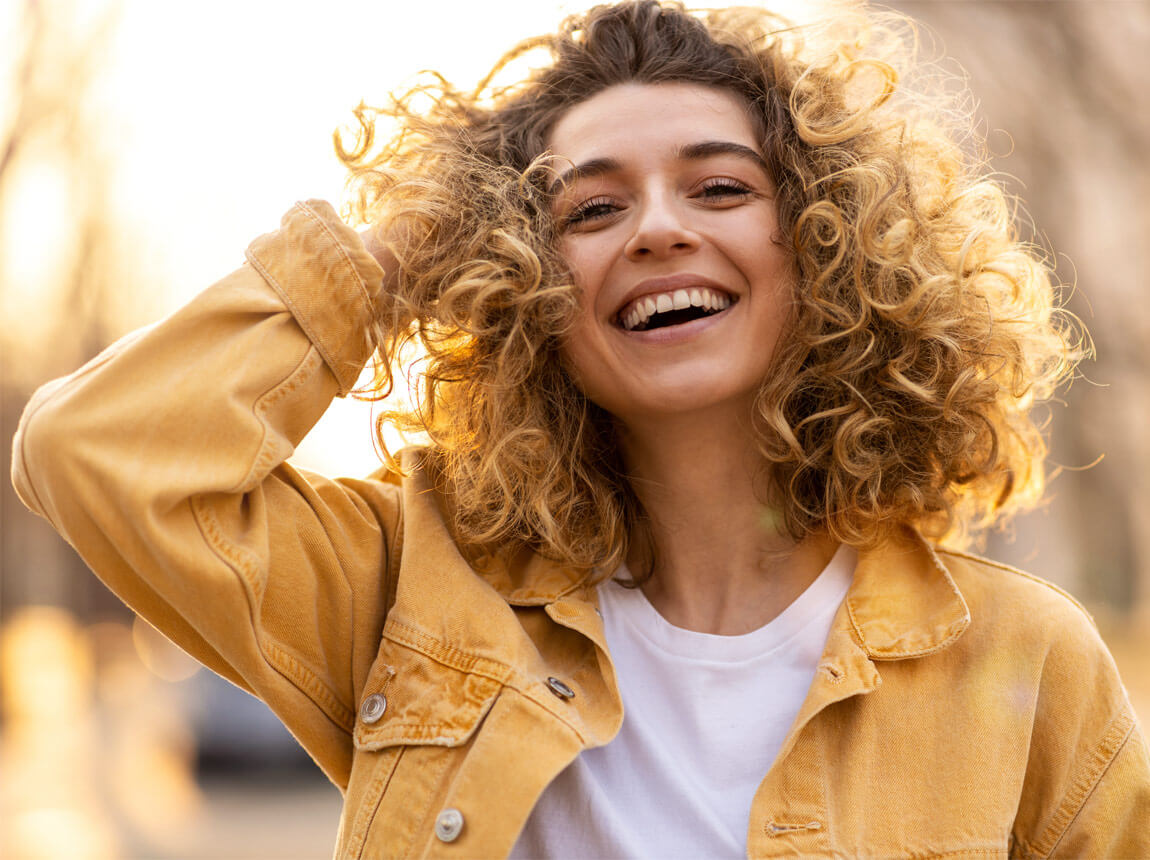 mosolygó nő - borravaló