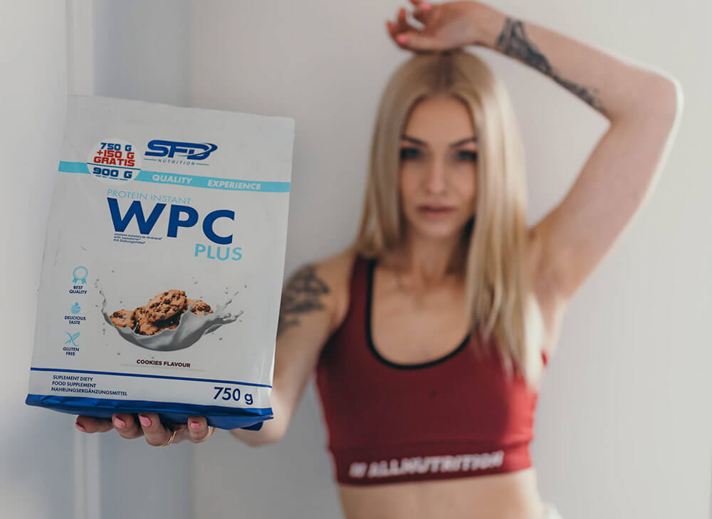 nő fehérje kiegészítéssel - SFD WPC PLUS