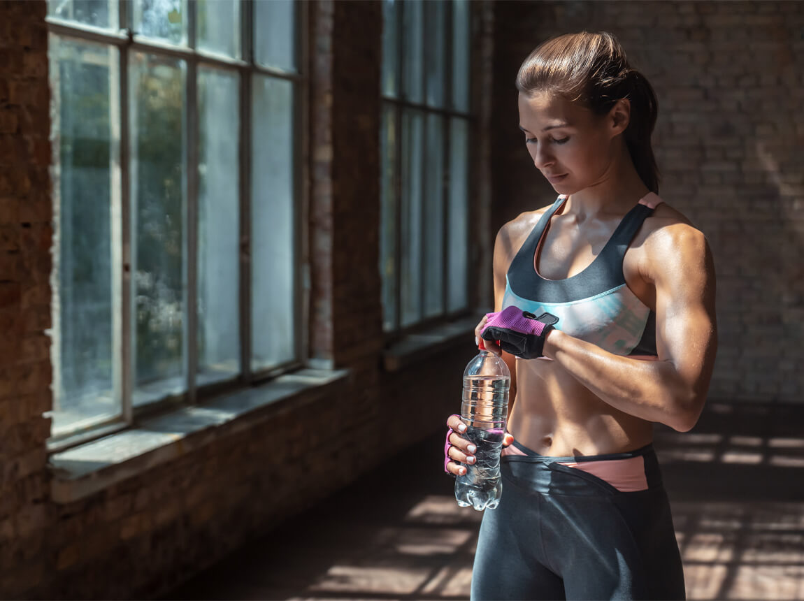 női - hidratálás edzés közben 