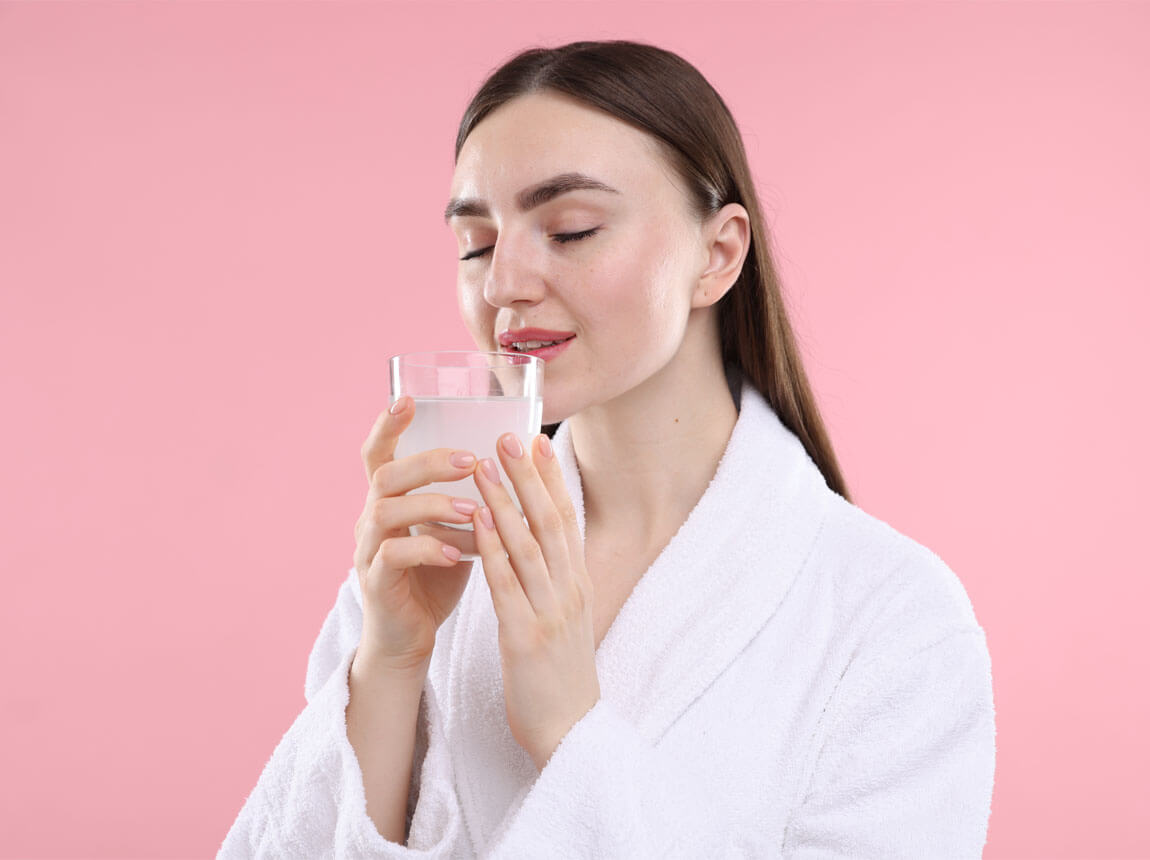 nő kollagénnel ital formájában