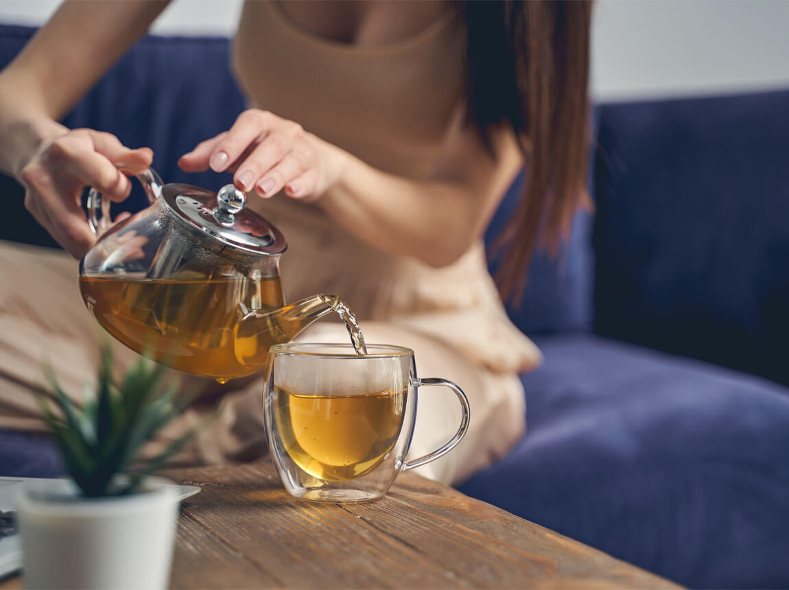 nő gyógytea-val