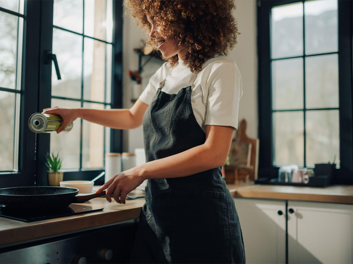 nő - ol&iacute;vaolajban s&uuml;t