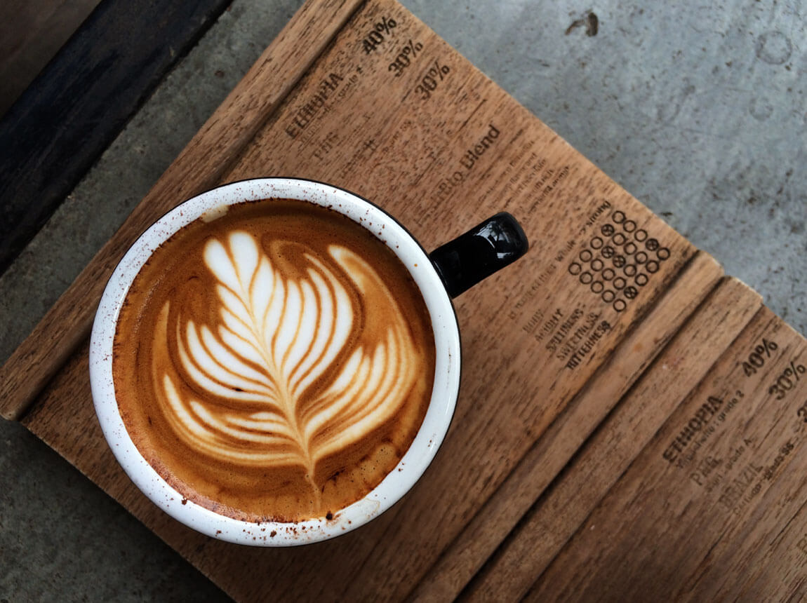 a k&aacute;v&eacute;ban tal&aacute;lhat&oacute; koffein