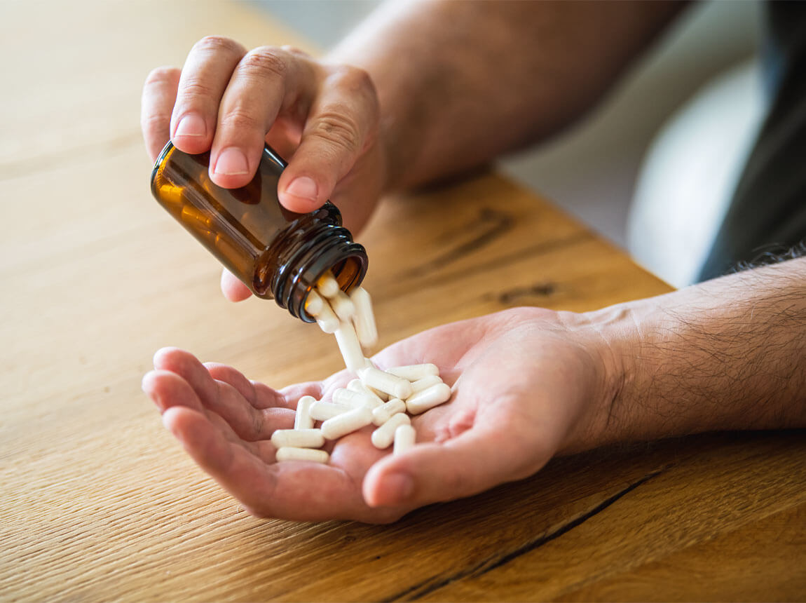 f&eacute;rfi &aacute;sv&aacute;nyi tablett&aacute;val - &eacute;trend-kieg&eacute;sz&iacute;tők