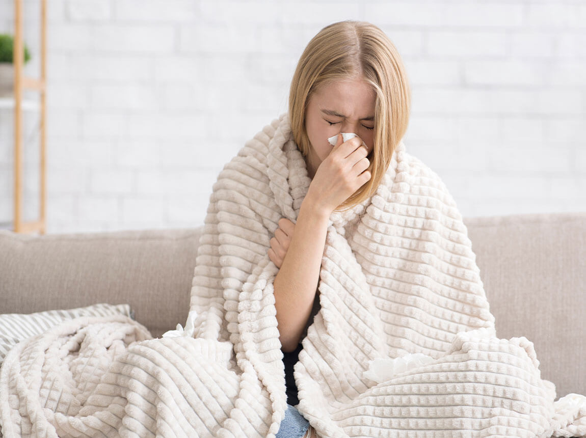 nő - s&aacute;rga orrfoly&aacute;s