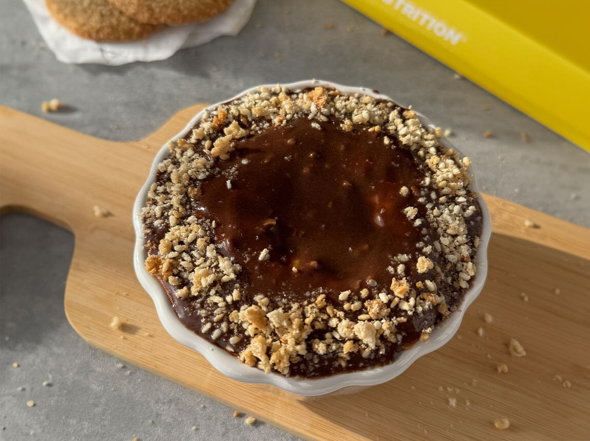 egy adag sajttorta kekszalapra