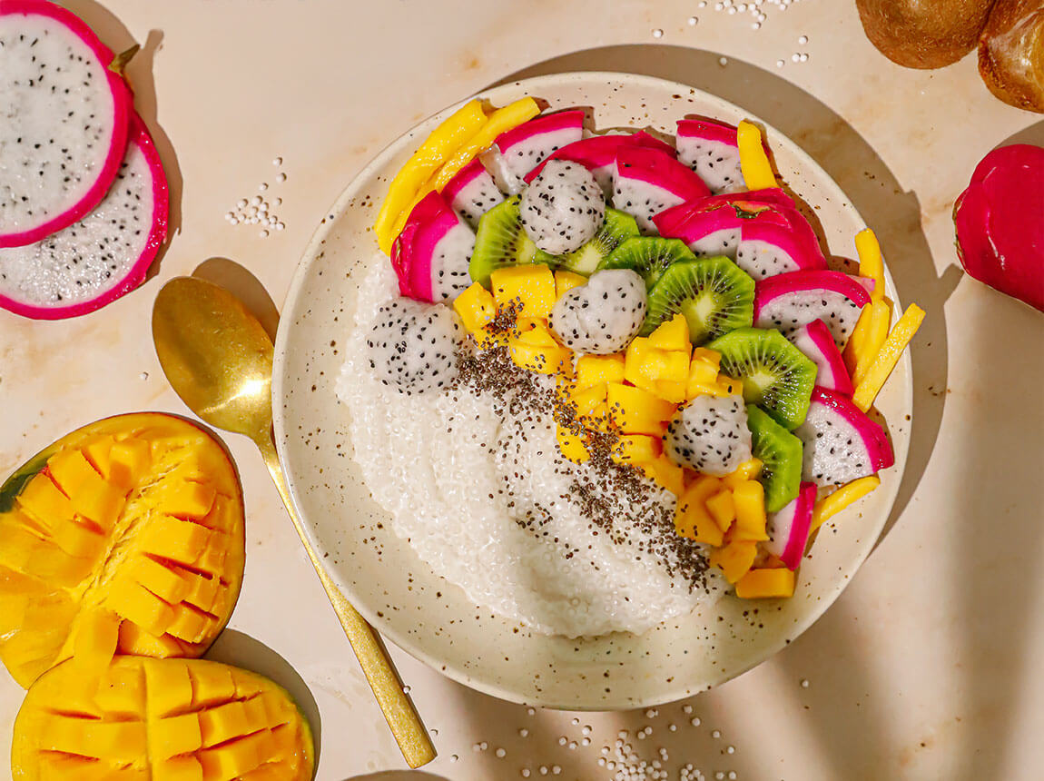 t&aacute;pi&oacute;ka desszert Whey Isolate Tropical &eacute;s gy&uuml;m&ouml;lcs&ouml;kkel